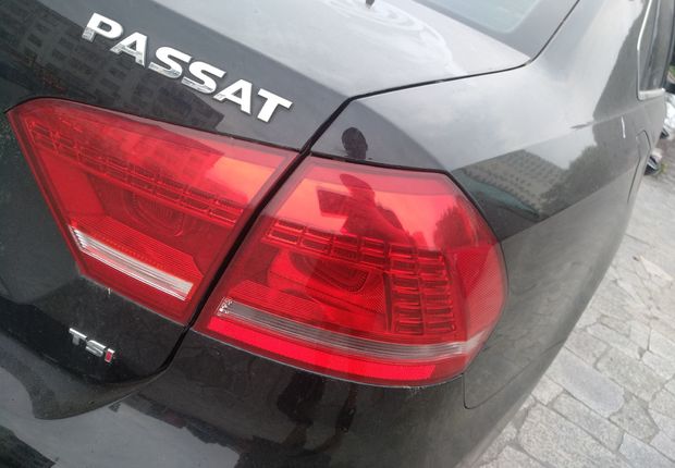 大众帕萨特 2014款 1.4T 自动 汽油 尊荣版 (国Ⅳ) 