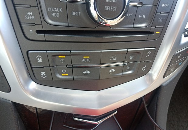 凯迪拉克SRX [进口] 2010款 3.0L 自动 四驱 旗舰版 
