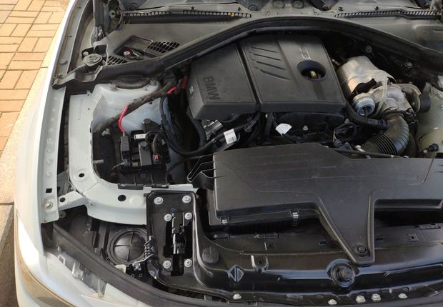 宝马3系 316i 2013款 1.6T 自动 汽油 进取型 (国Ⅳ) 