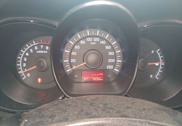 起亚K2 2015款 1.4L 手动 4门5座三厢车 GLS (国Ⅳ) 