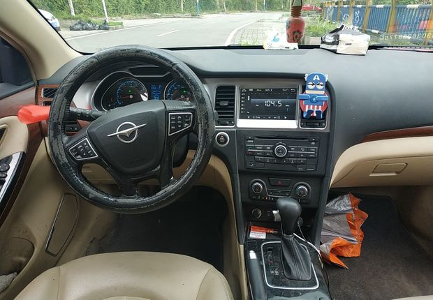 海马M8 2015款 1.8T 自动 舒适型 (国Ⅴ) 