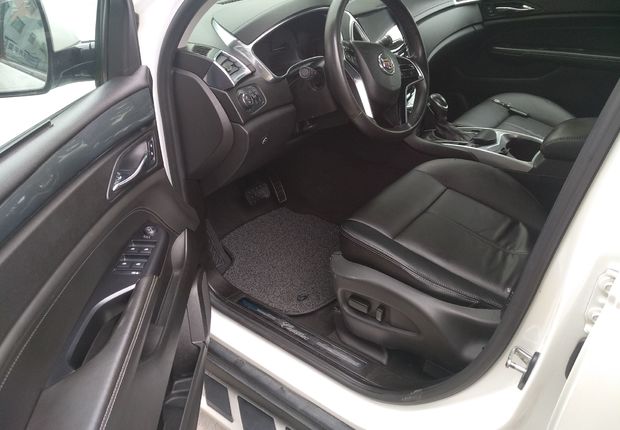 凯迪拉克SRX [进口] 2013款 3.0L 自动 前驱 舒适型 