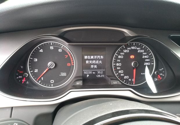 奥迪A4L 2015款 2.0T 自动 标准型 (国Ⅳ) 