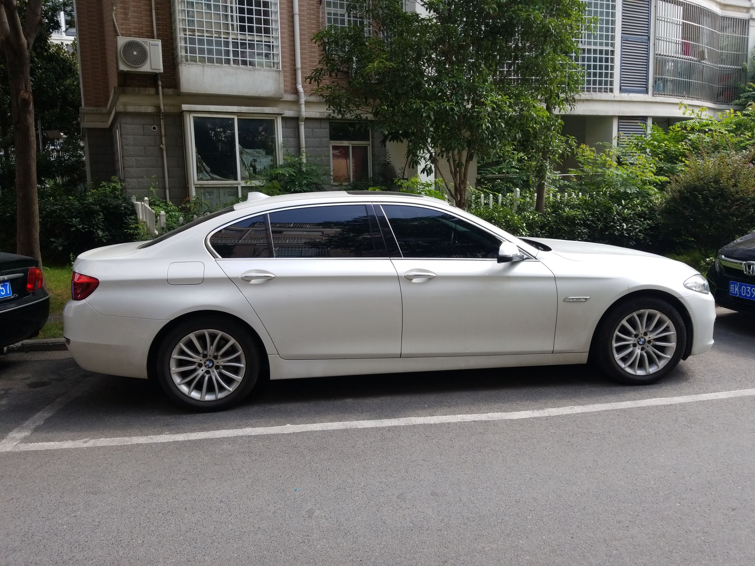 宝马5系 525Li 2014款 2.0T 自动 汽油 豪华设计套装 (国Ⅳ) 