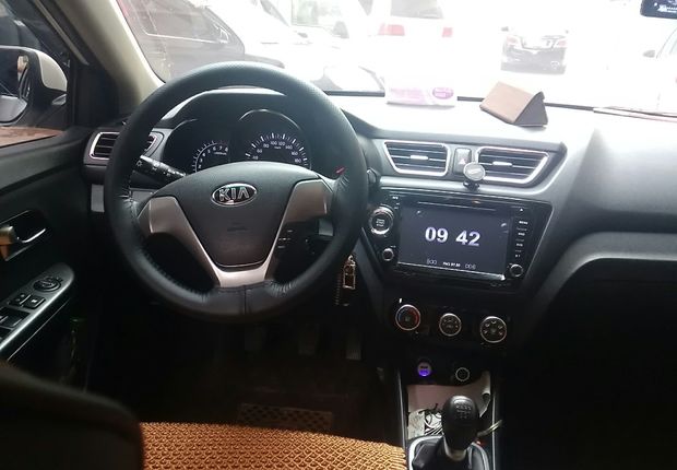 起亚K2 2015款 1.4L 手动 4门5座三厢车 GLS (国Ⅳ) 