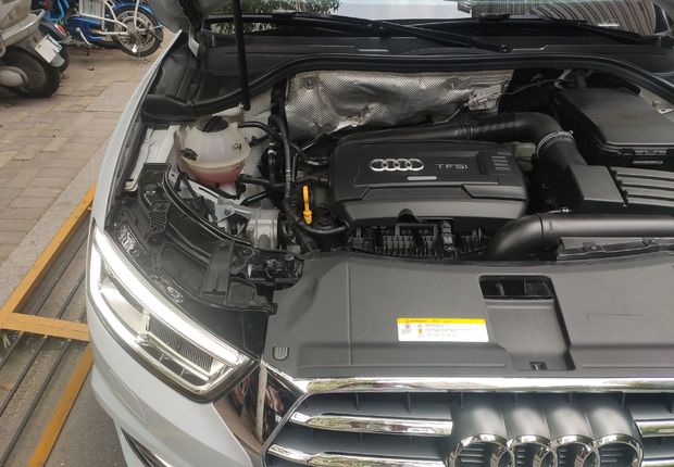 奥迪Q3 40TFSI 2016款 2.0T 自动 四驱 运动型 (国Ⅴ) 