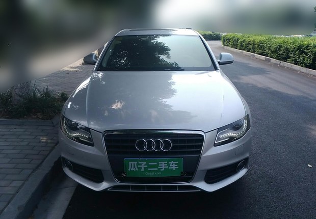 奥迪A4L 2011款 2.0T 自动 舒适型 (国Ⅳ) 