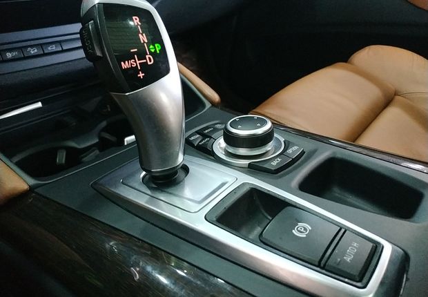 宝马X6 35i [进口] 2012款 3.0T 自动 四驱 汽油 