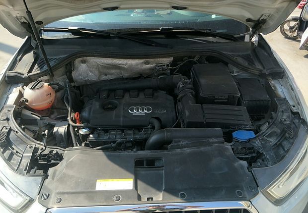 奥迪Q3 35TFSI 2013款 2.0T 自动 前驱 舒适型 (国Ⅳ) 