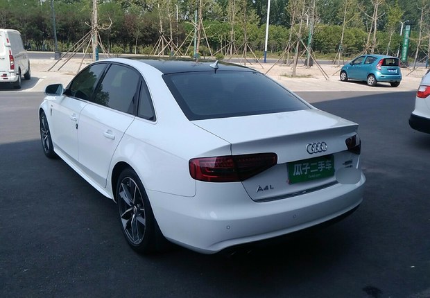 奥迪A4L 2013款 2.0T 自动 标准型 (国Ⅳ) 