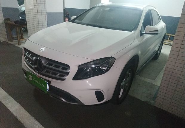 奔驰GLA 200 2018款 1.6T 自动 动感型 (国Ⅴ) 