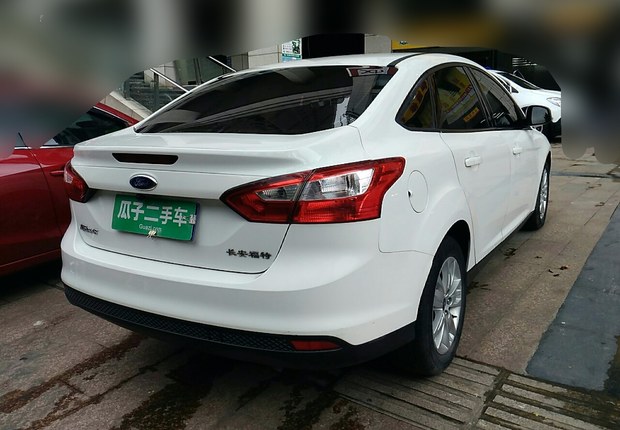 福特福克斯 2012款 1.6L 手动 4门5座三厢车 舒适型 (国Ⅳ) 