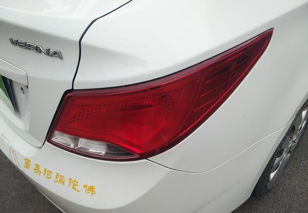 现代瑞纳 2014款 1.4L 手动 4门5座三厢车 智能型GLS (国Ⅳ) 