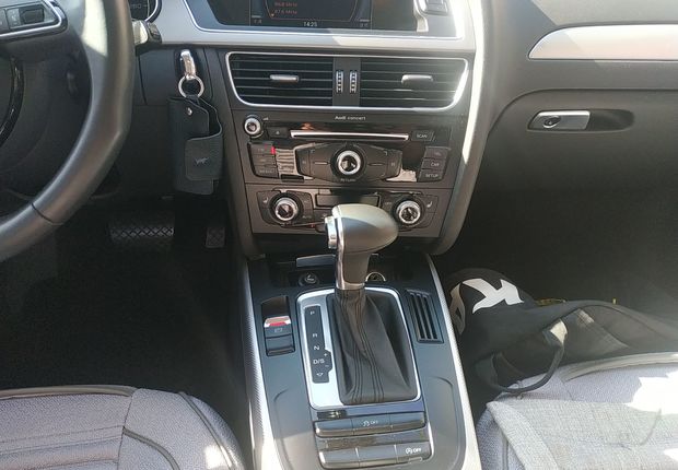 奥迪A4旅行 [进口] 2012款 2.0T 自动 舒适型 