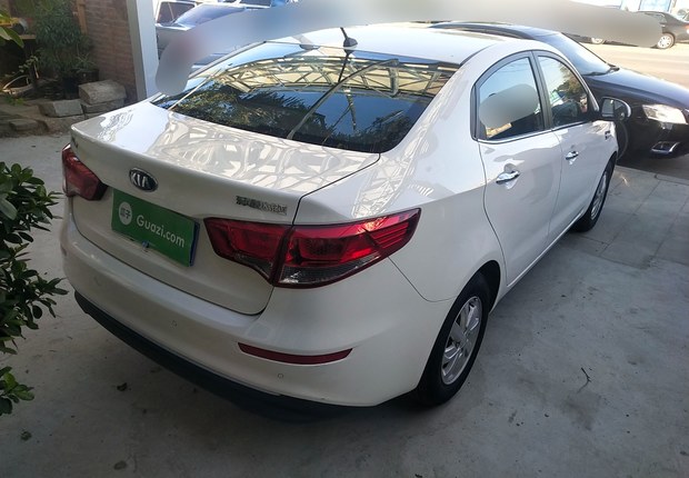 起亚K2 2015款 1.4L 手动 4门5座三厢车 GL (国Ⅳ) 