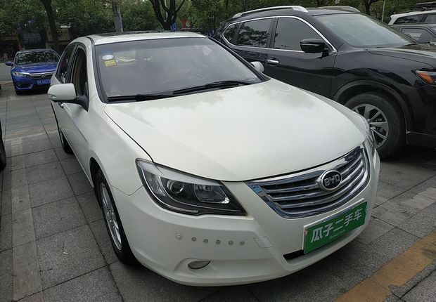 比亚迪G6 2013款 2.0L 手动 尊贵型 (国Ⅳ) 