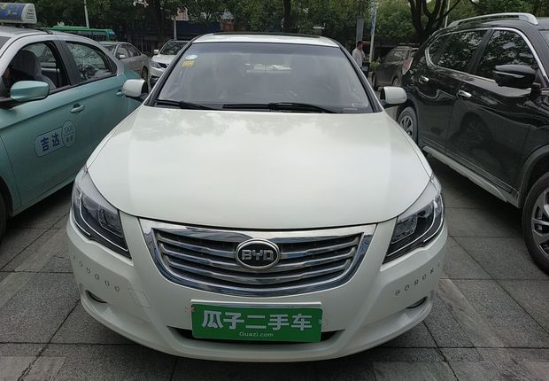 比亚迪G6 2013款 2.0L 手动 尊贵型 (国Ⅳ) 