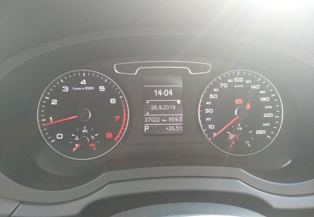 奥迪Q3 35TFSI 2013款 2.0T 自动 前驱 舒适型 (国Ⅳ) 