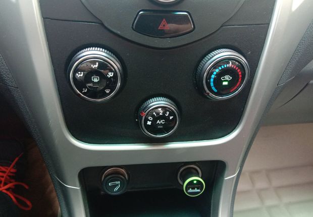比亚迪F3 2015款 1.5L 手动 舒适版 (国Ⅴ) 
