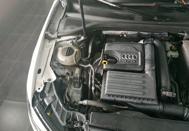 奥迪A3 35TFSI 2015款 1.4T 自动 汽油 智领版Sportback (国Ⅴ) 