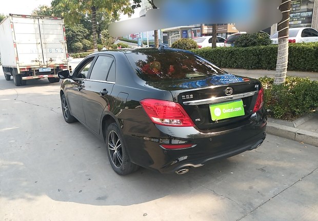 比亚迪速锐 2015款 1.5L 手动 豪华型 (国Ⅴ) 