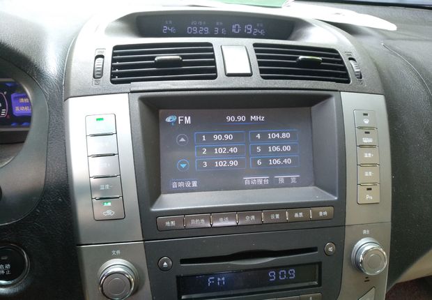 比亚迪S6 2011款 2.4L 自动 前驱 尊享型 (国Ⅳ) 
