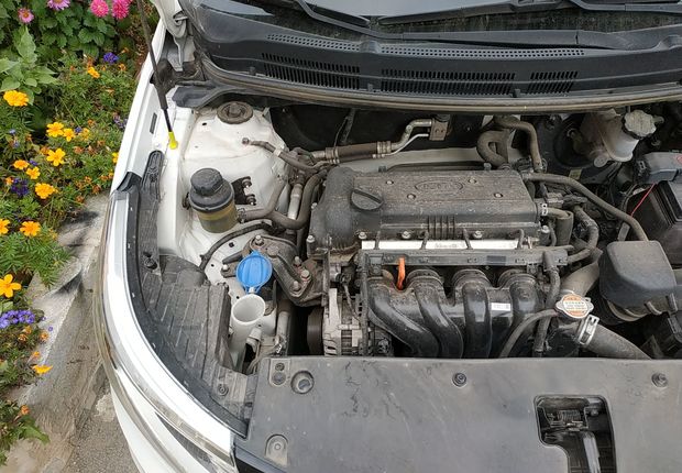 起亚K2 2015款 1.4L 手动 4门5座三厢车 GLS (国Ⅳ) 