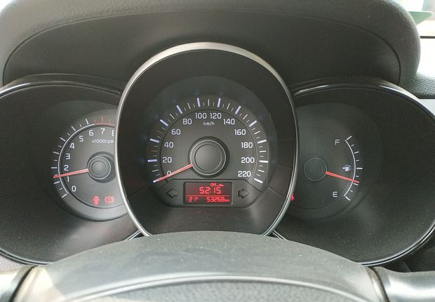 起亚K2 2015款 1.4L 手动 4门5座三厢车 GLS (国Ⅳ) 