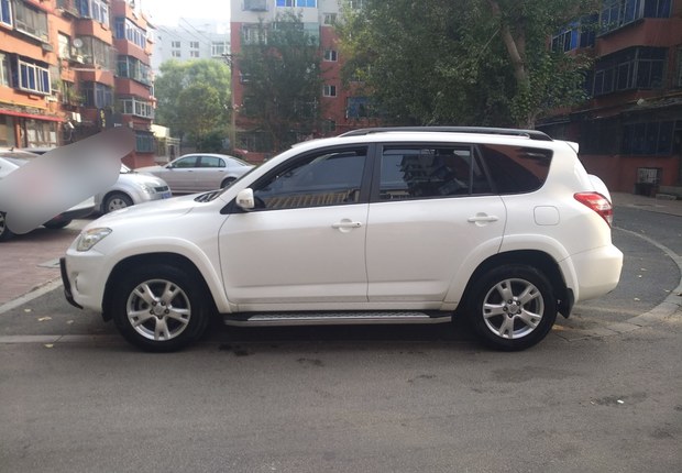 丰田RAV4 2011款 2.4L 自动 四驱 豪华型 (国Ⅳ) 