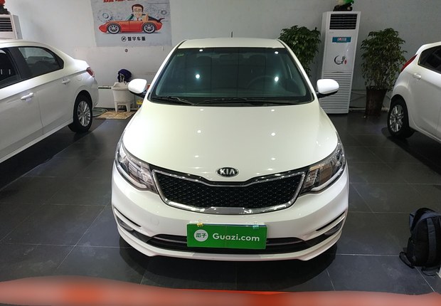 起亚K2 2015款 1.4L 手动 4门5座三厢车 GLS (国Ⅳ) 