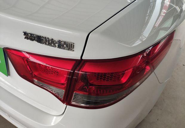 起亚K2 2015款 1.4L 自动 4门5座三厢车 GLS (国Ⅳ) 