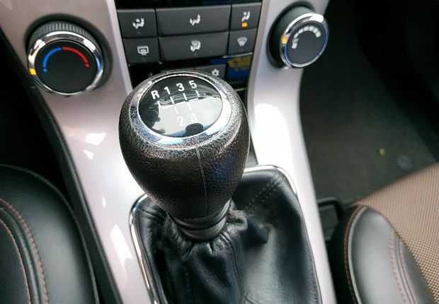 雪佛兰科鲁兹 2015款 1.6L 手动 5门5座两厢车 舒适版 (国Ⅴ) 