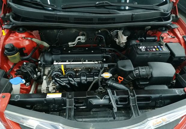 现代瑞纳 2010款 1.4L 自动 4门5座三厢车 舒适型 (国Ⅳ) 