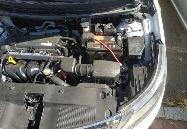 起亚K2 2012款 1.4L 自动 4门5座三厢车 GLS (国Ⅳ) 