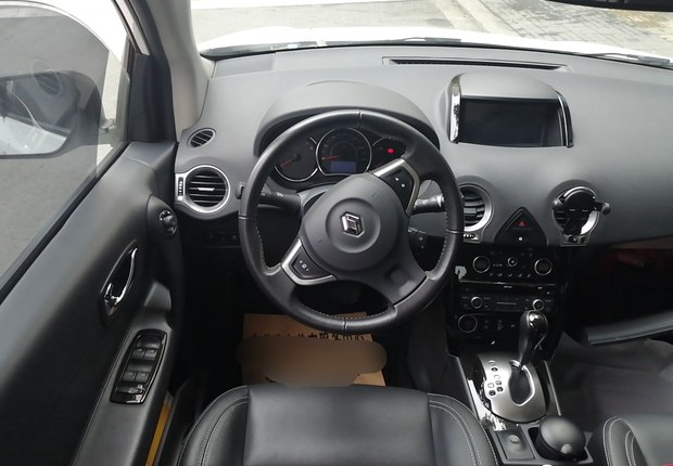雷诺科雷傲 [进口] 2015款 2.5L 自动 四驱 舒适版 