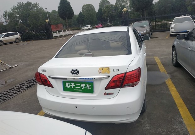 比亚迪L3 2013款 1.5L 自动 舒适型 (国Ⅳ) 