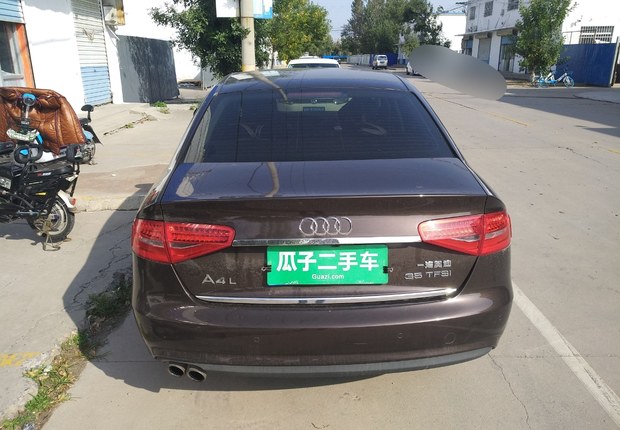 奥迪A4L 2013款 2.0T 自动 标准型 (国Ⅳ) 