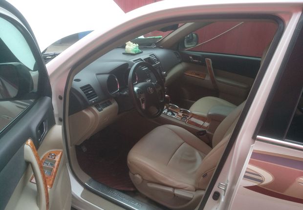 丰田汉兰达 2011款 2.7L 自动 前驱 精英版 (国Ⅳ) 