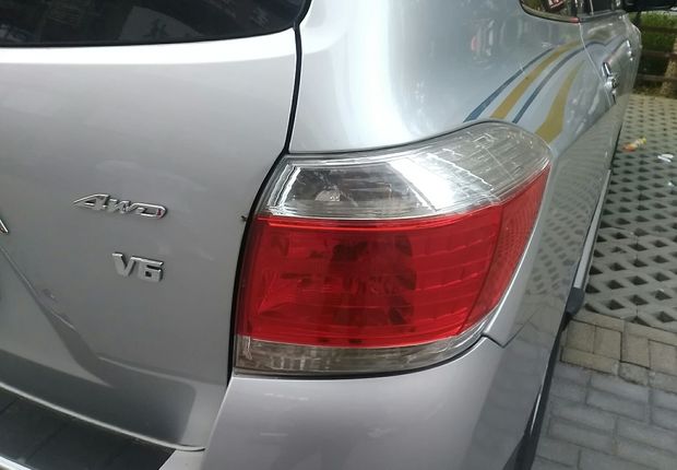 丰田汉兰达 2012款 2.7L 自动 前驱 精英版 (国Ⅳ) 