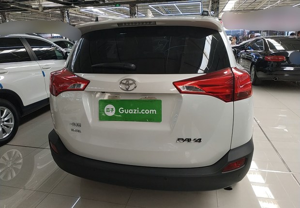 丰田RAV4 2015款 2.0L 自动 前驱 风尚版 (国Ⅴ) 