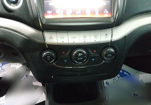 道奇酷威 [进口] 2014款 2.4L 自动 前驱 旅行版 (欧Ⅳ) 