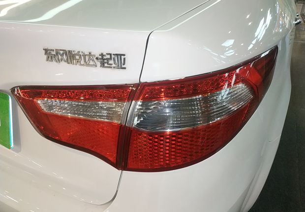 起亚K2 2012款 1.4L 自动 4门5座三厢车 GLS (国Ⅳ) 