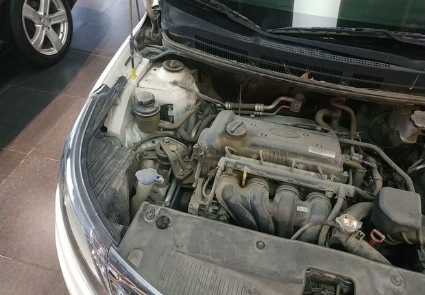 起亚K2 2012款 1.4L 自动 4门5座三厢车 GLS (国Ⅳ) 