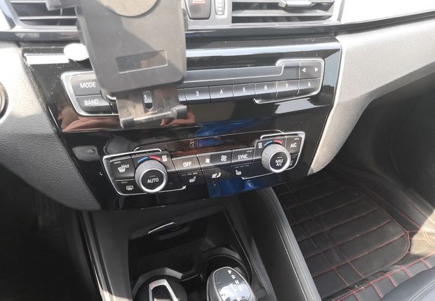 宝马X1 sDrive18Li 2016款 1.5T 自动 前驱 汽油 尊享型 (国Ⅴ) 