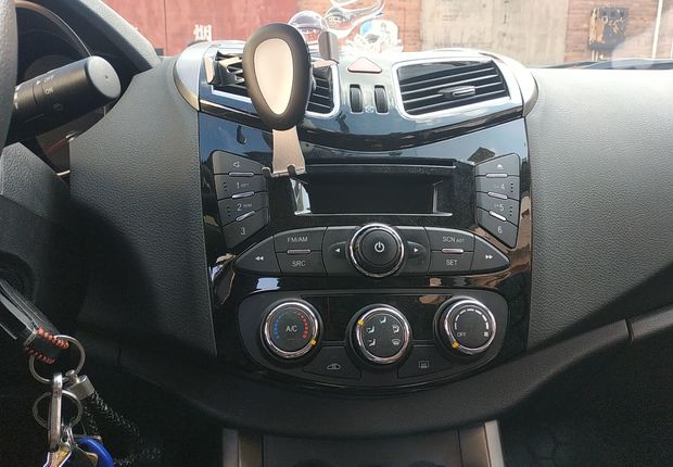 海马S5 2015款 1.6L 手动 前驱 舒适型 (国Ⅴ) 