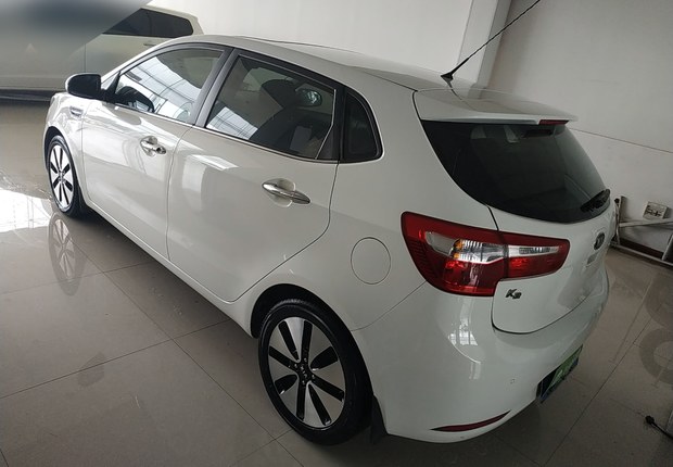 起亚K2 2012款 1.6L 自动 5门5座两厢车 Premium (国Ⅳ) 