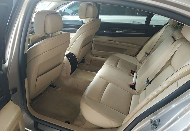 宝马7系 730Li [进口] 2011款 3.0L 自动 汽油 典雅型 