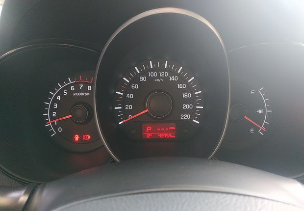 起亚K2 2015款 1.4L 自动 4门5座三厢车 GLS (国Ⅳ) 