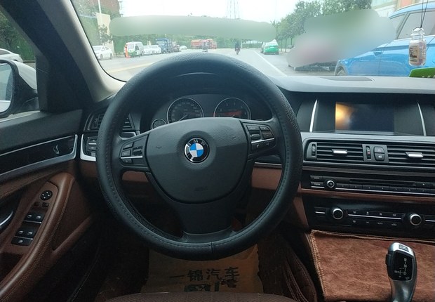 宝马5系 520Li 2014款 2.0T 自动 汽油 典雅型 (国Ⅳ) 