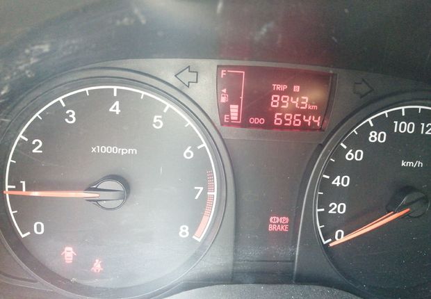 现代瑞纳 2014款 1.4L 手动 4门5座三厢车 智能型GLS (国Ⅳ) 